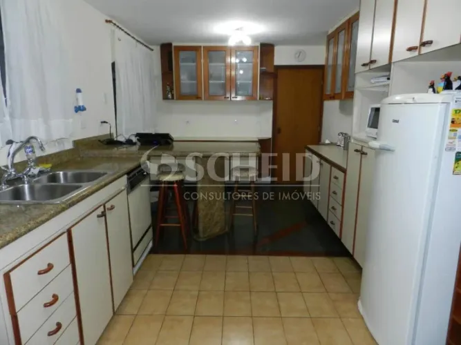Casa à Venda no Butantã, 140m², 4 Quartos, 3 Banheiros, Varanda, Quintal, Sacada, 2 Vagas