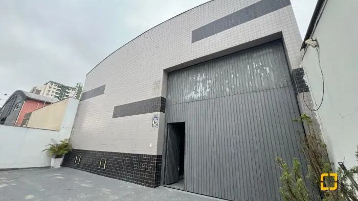 Galpão Comercial 450 m² em Barreiros - São José