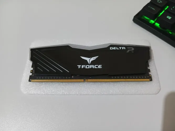 Memória Gamer T-FORCE de 16GB DDR4