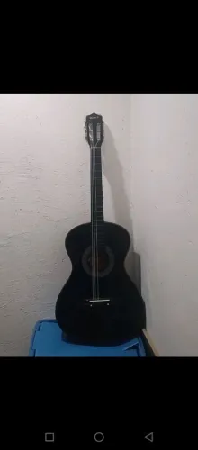 Violão Quee's - Inteiro! So trocar 3 cordas