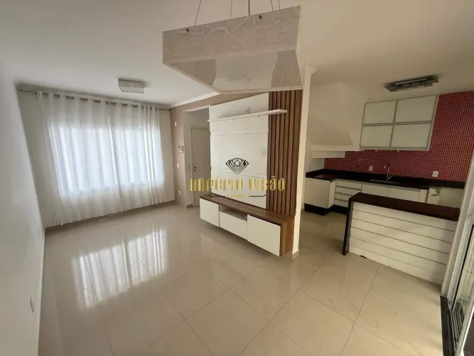 Casa à venda de 3 quartos sendo 1 Suíte com Sacada no Condominio Liberty no Alto Ipiranga