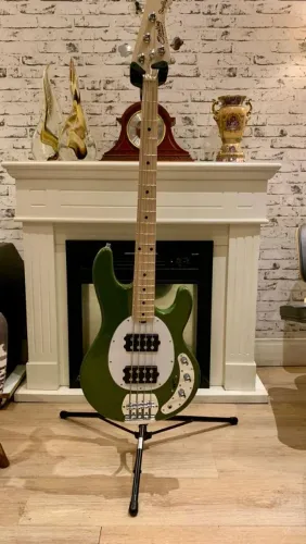 Contrabaixo Sterling BY Music Man HH