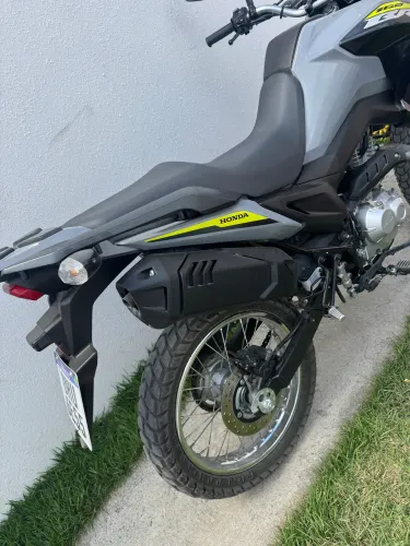 VENDE-SE MOTO BROS ANO 2026 COM ABS COMPLETA MOTO SEM DETALHES!
