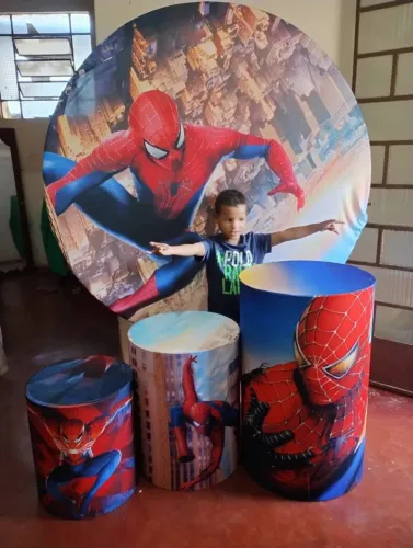 Decoração Festas, aluguel de pegue e monte e aluguel de brinquedos.