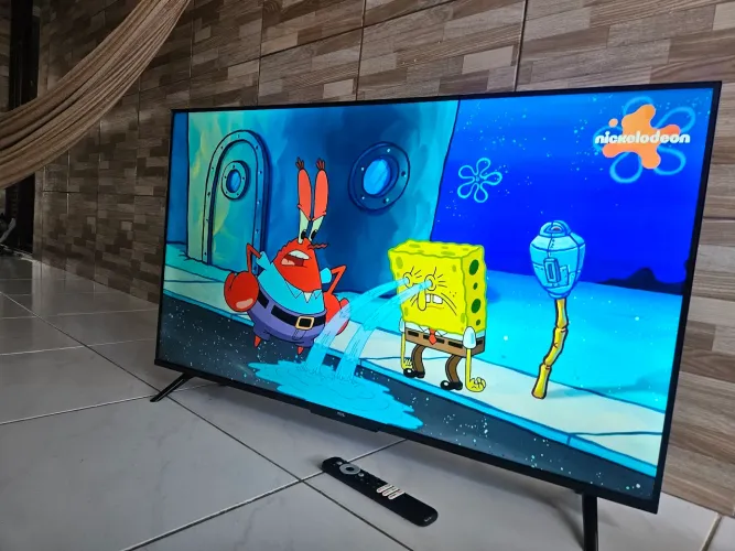 TV SMART E ANDROID 4K NOVINHA ACEITO CARTÃO