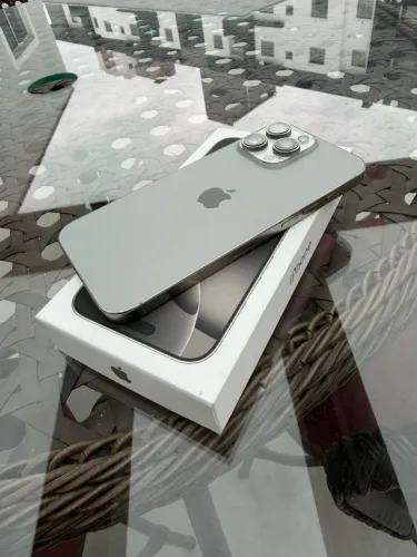 iPhone 16 Pro Max 256GB Impecável | Único Dono | 93% Bateria | HK