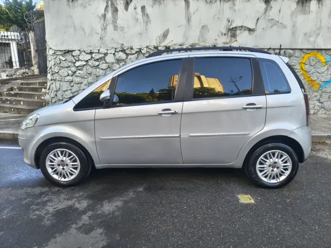 Fiat Idea Attractive 1.4 Fire Flex 8V 5P 2013