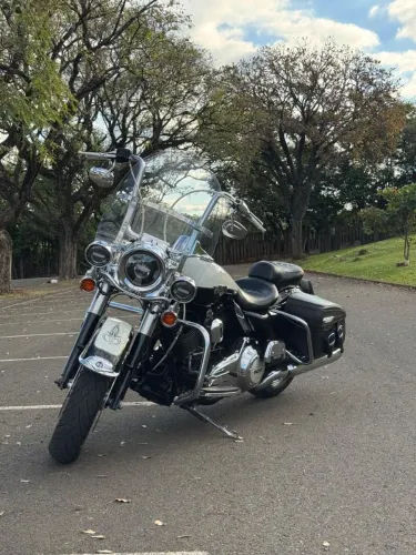 HARLEY DAVIDSON ROAD KING