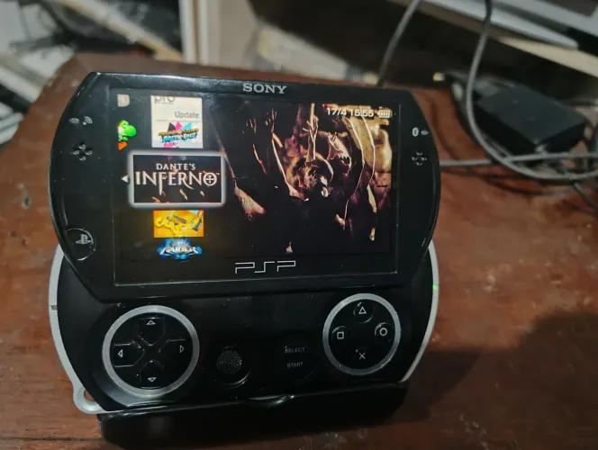 PSP GO desbloqueado com manual