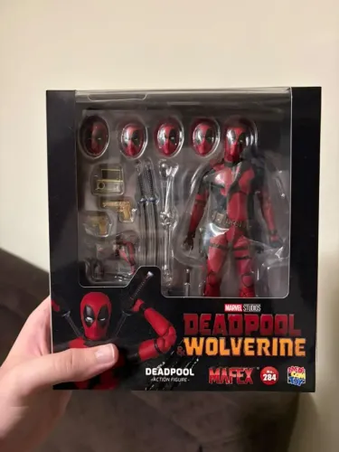 Mafex Deadpool (Deadpool & Wolverine) Novo Lacrado