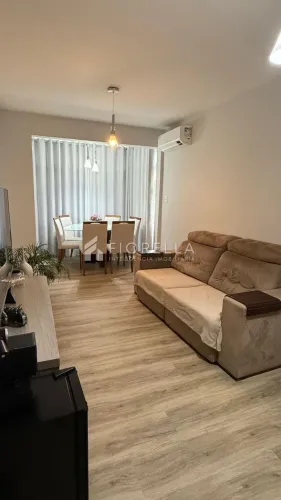 Apartamento com 02 dormitórios no bairro Capoeiras - Florianópolis/ SC