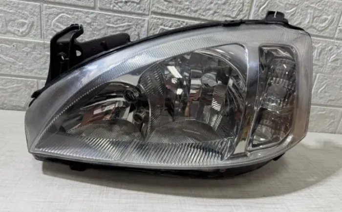 Farol esquerdo corsa Montana 2003 04 04 2012 original recup