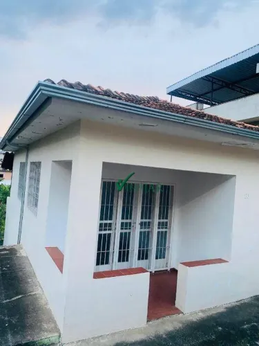 Casa com 2 quartos em terreno com ótima oportunidade para plantações e cultivo de hortaliç