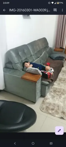 Sofá reclinável com assento retrátil