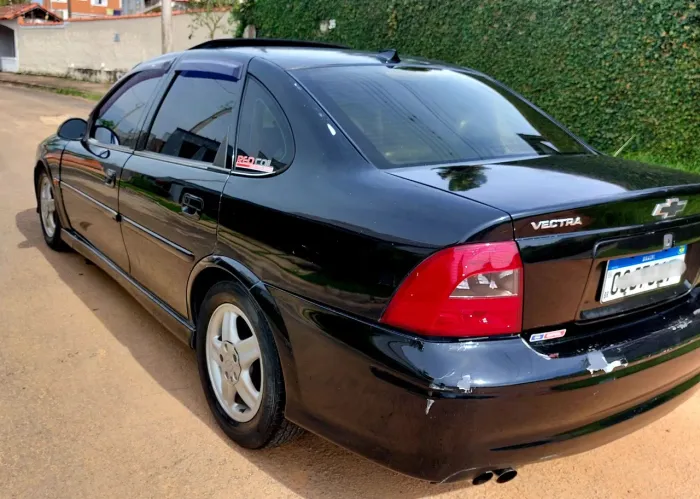 Chevrolet Vectra CD 2.2 16V / 2.0 16V Mec./aut. 2000