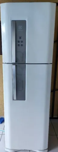 Geladeira Electrolux 402 litros