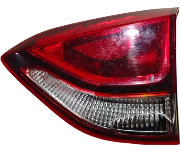 Lanterna Tampa Traseira Direita Gm Spin 2015 A 2018 Detalhe Direito/passageiro Vermelho