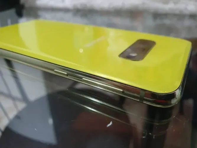 Carcaça completa samsung s10e amarelo só colocar tela
