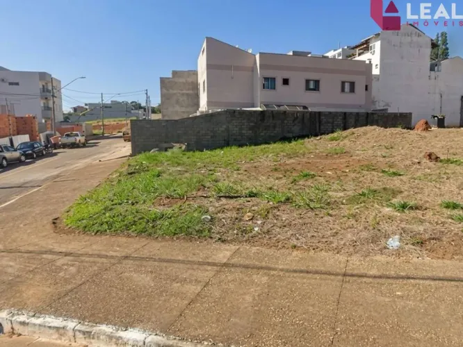 Terreno Comercial à venda, 293 m² por R$ 525.000 - Residencial Santa Rita II - Pouso Alegr