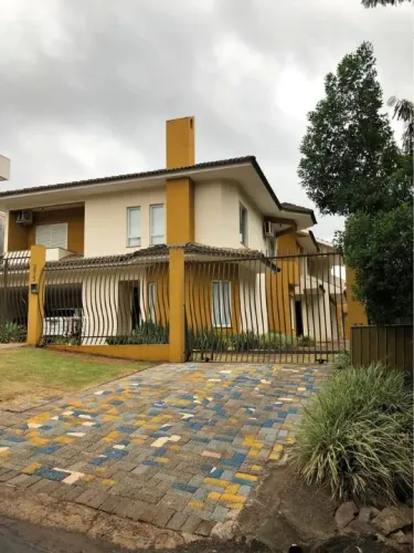Casa em Condomínio com 5 Quarto(s) e 4 banheiro(s) para Alugar, 178 m² por R$ 4320 / Mês