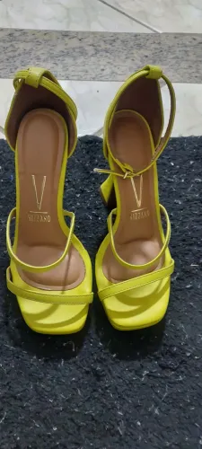 Sandalia vizzano n°35, usado 1x ,novíssima