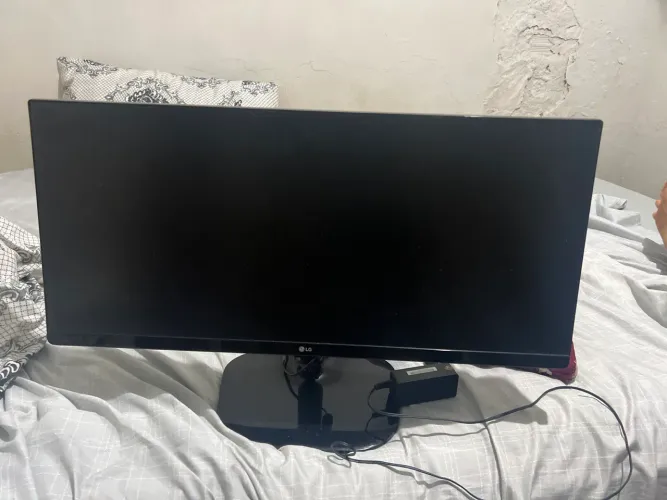 MONITOR LG ULTRA WIDE