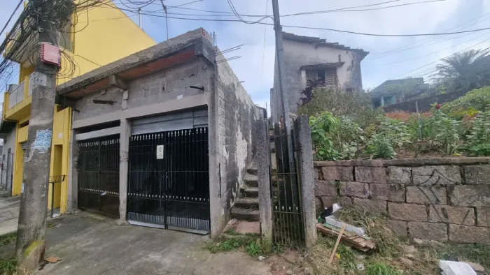 Imóvel para venda tem 334 metros quadrados em Jardim Anchieta - Mauá - SP