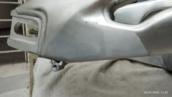 Honda CBR1000 Balança Quandro elástico