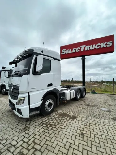 Mercedes-Benz Actros 2651 6x4.