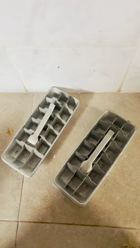 Forma de gelo vintage com alavanca
