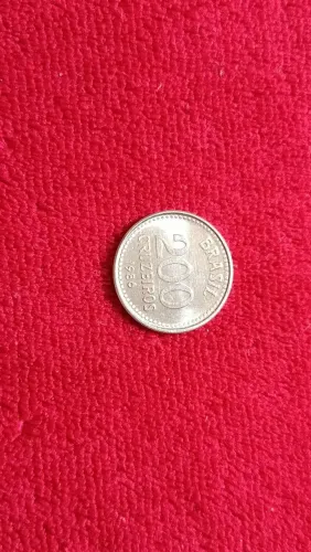 Moeda antiga de 200 cruzeiros de 1986