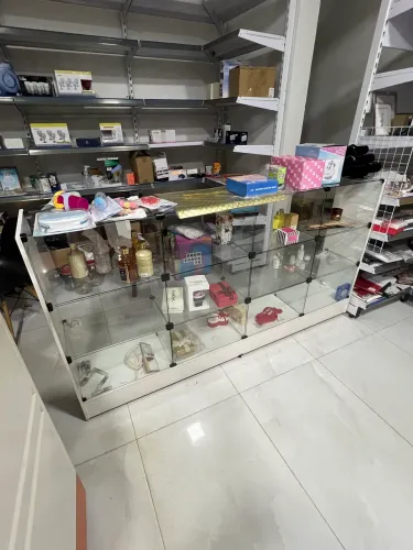 Gôndolas reforçadas semi-novas