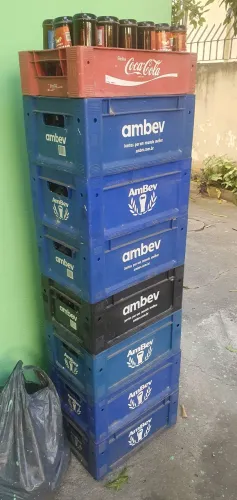 Vendo 7 caixas completas de cracudinhas de 24 cascos