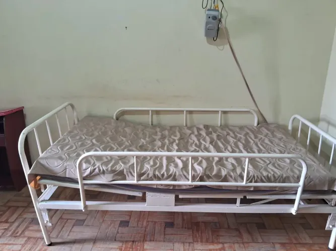 Vende se cama hospitalar