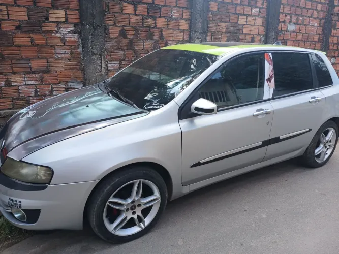 Fiat Stilo Dualogic 1.8 Sporting Flex 8V 5P 2010