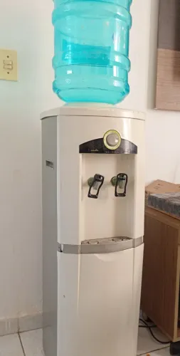 Vende se esse gela água