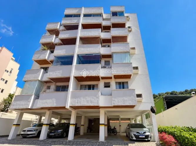 Imóvel para aluguel tem 114 metros quadrados com 3 quartos em Córrego Grande - Florianópol