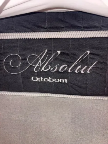 Colchão e cama