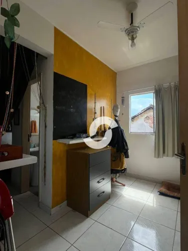 Loja em São Domingos com 2 pavimentos de 236,80 m² cada e uma casa em anexo com 115,2 m².m