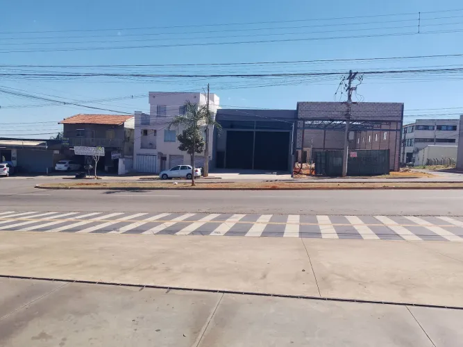 Sobrado, com sala comercial, Barravento é mais 3 barracão tudo por 649.000.