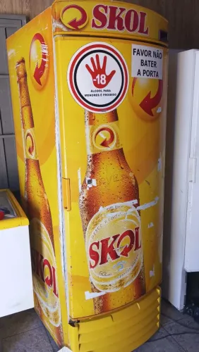 Cervejeira metal frio em bom estado e funcionamento sou da região capão redondo
