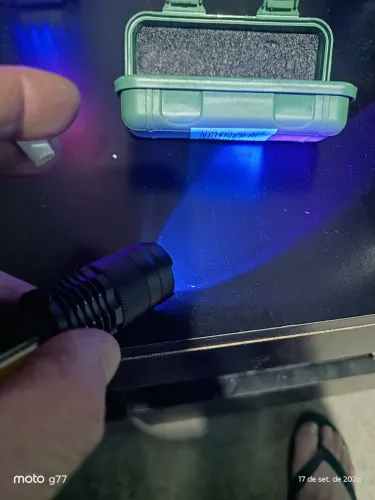 Lanterna UV ultra violeta