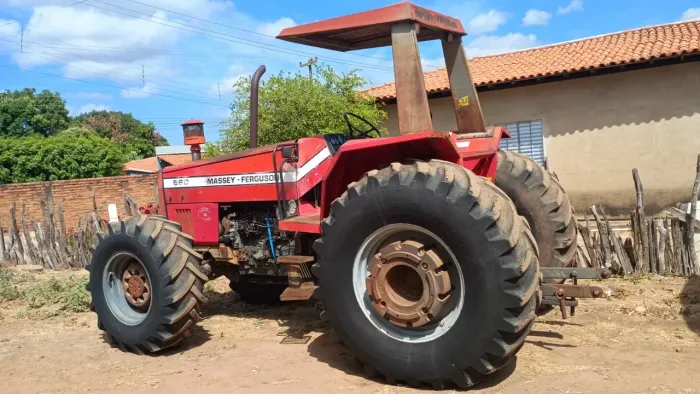 Massey Ferguson 660