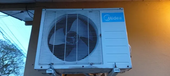 Condensadora Midea 12 mil buts