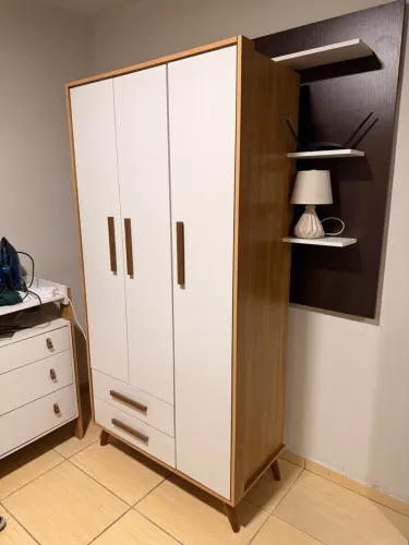 Guarda-roupa 3 portas e 2 gavetas