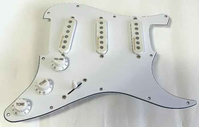 Kit de captadores e eletrônica para guitarra Stratocaster sem ruído