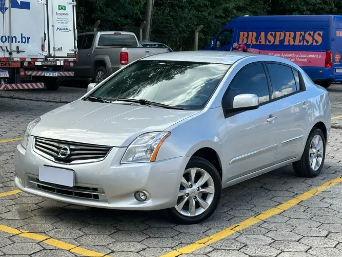 Nissan Sentra SR 2.0 Flex Fuel 16V Aut. 2012