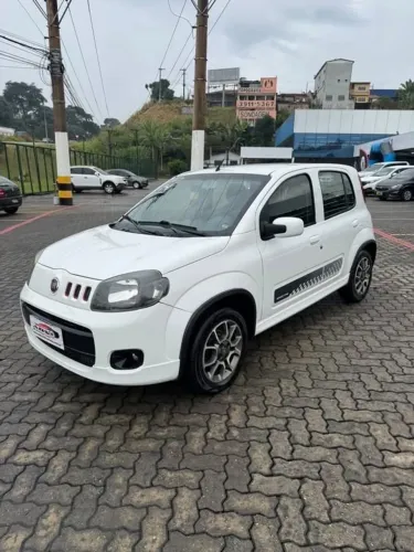 Fiat Uno Sporting 1.4 EVO Fire Flex 8V 4P 2014