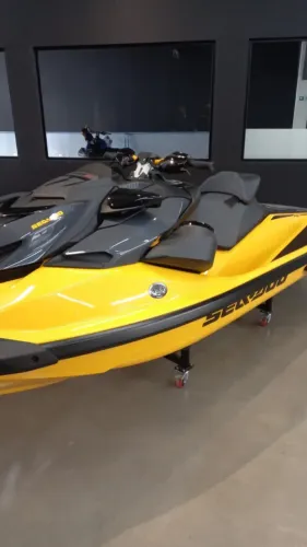SEA-DOO RXP-XRS 300 - AMARELO - 15 HORAS DE USO