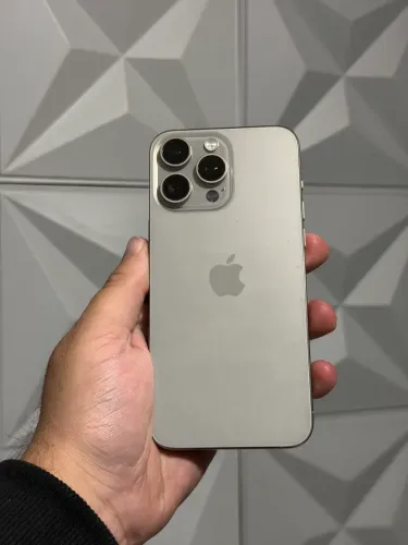 iPhone 15 pro Max natural 512 GB 6 meses de garantia